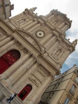 Here you see the facade of the St. Paul/Louis Church.